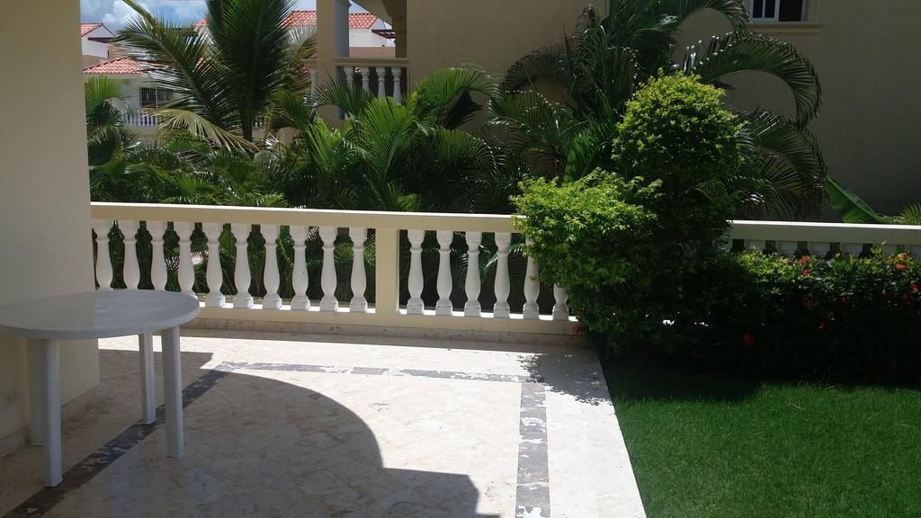 Residencial Las Palmeras De Willy Hotel Boca Chica Exterior photo