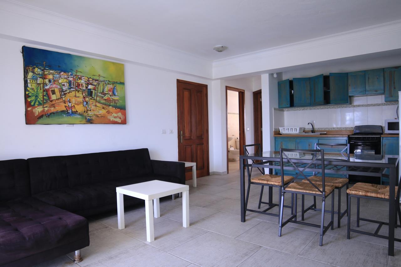 Residencial Las Palmeras De Willy Hotel Boca Chica Exterior photo