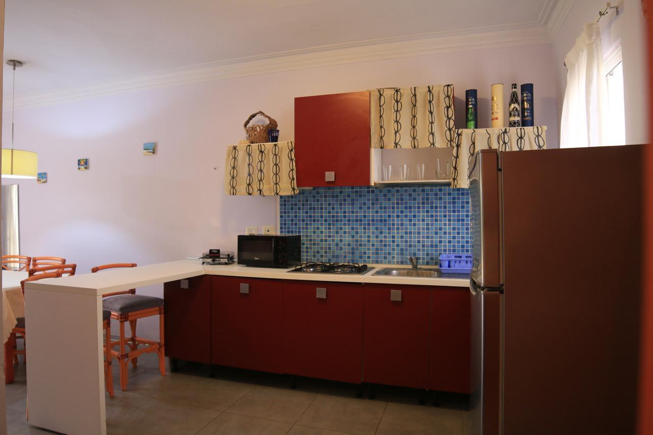 Residencial Las Palmeras De Willy Hotel Boca Chica Exterior photo