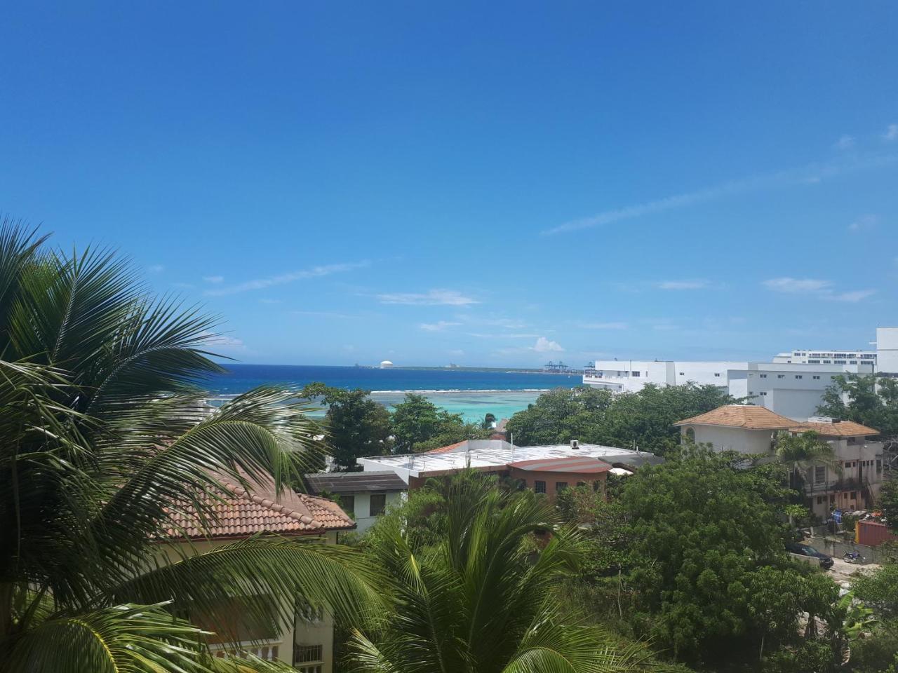 Residencial Las Palmeras De Willy Hotel Boca Chica Exterior photo